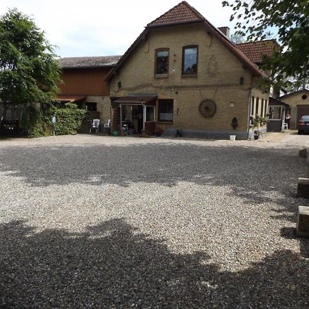 Gaestehaus Hahnenkrug Lottorf Buitenkant foto