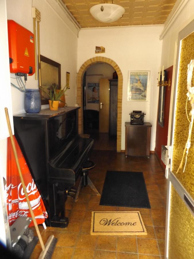 Gaestehaus Hahnenkrug Lottorf Buitenkant foto